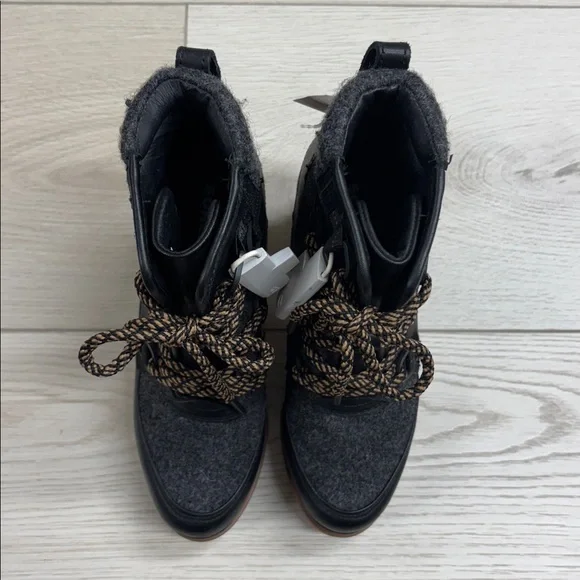 NWOT Sorel Blake Lace Heeled Bootie - Picture 7 of 9